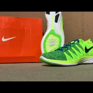Nike FlyKnit Lunar 2 SZ12M